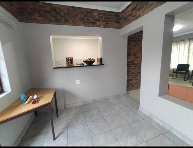 3 BEDROOM HOUSE FOR SALE IN ROOIHUISKRAAL